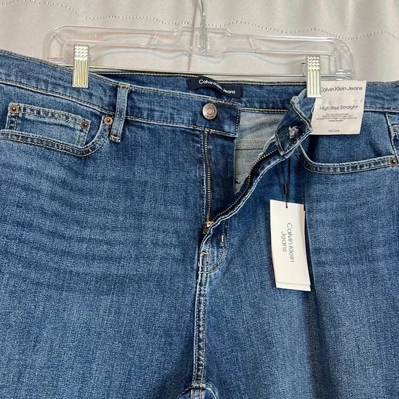 NWT Calvin Klein Jeans High Rise Straight Raw Ankle Hem Jean Size 16/33 - Picture 4 of 8